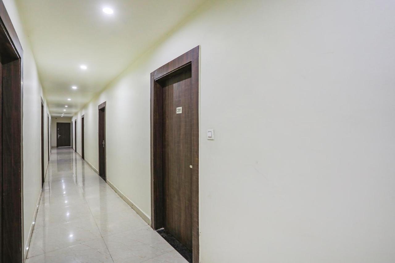 Fabhotel Naman Kanpur Bagian luar foto